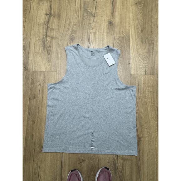 Nike Primary Versatile Tank Top Mens Size XXL Dri-Fit Gray Training NEW - Picture 6 of 15